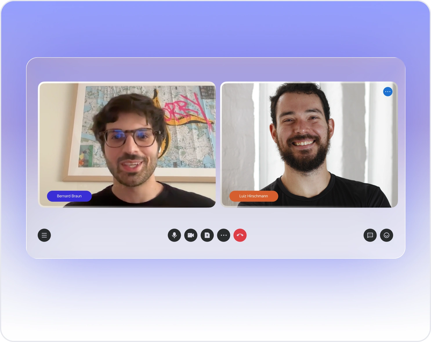 Especialistas da Inner AI em uma chamada de vídeo de atendimento